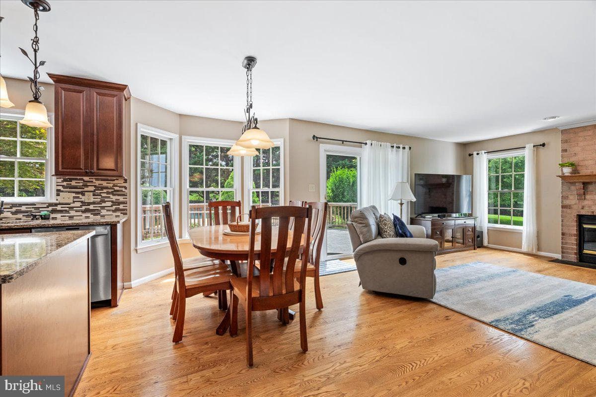 4706 Hardwood Court photo 25