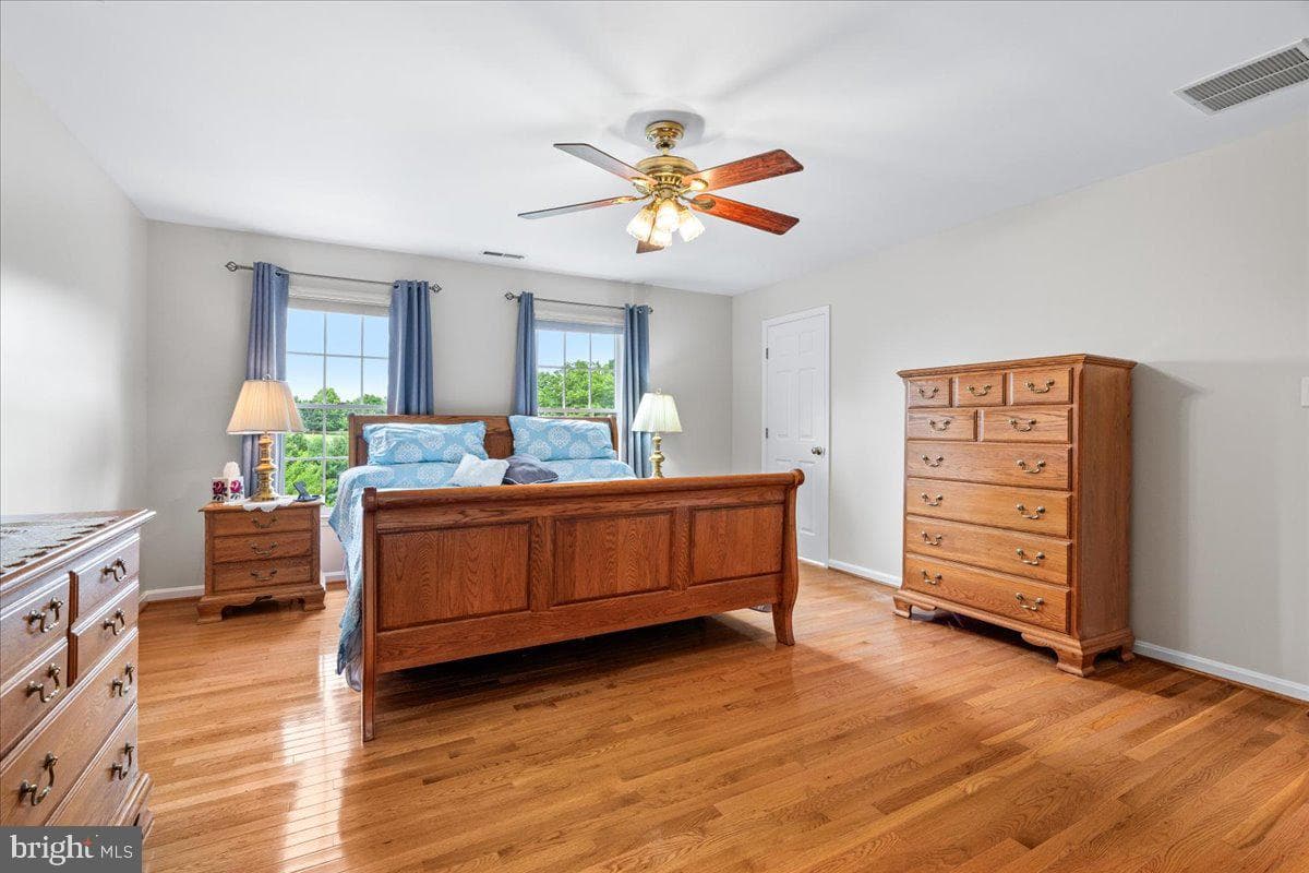 4706 Hardwood Court photo 35
