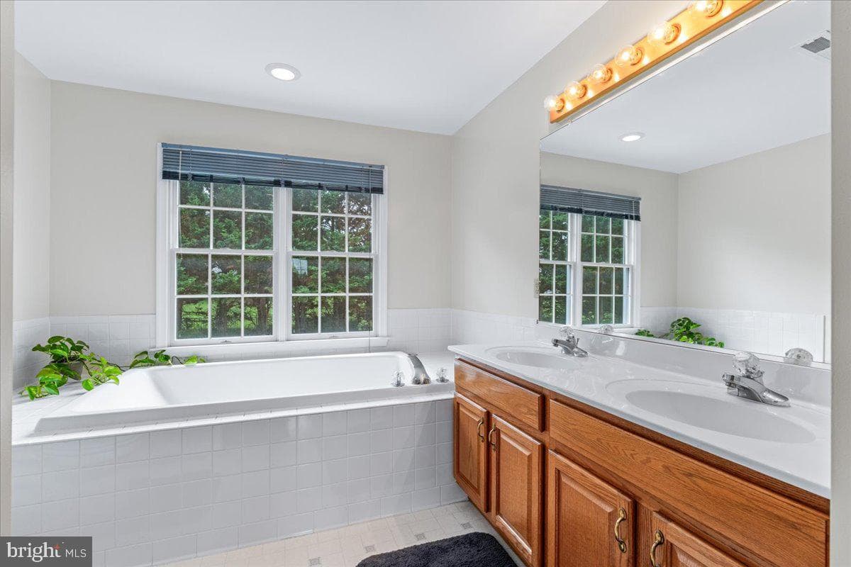 4706 Hardwood Court photo 38
