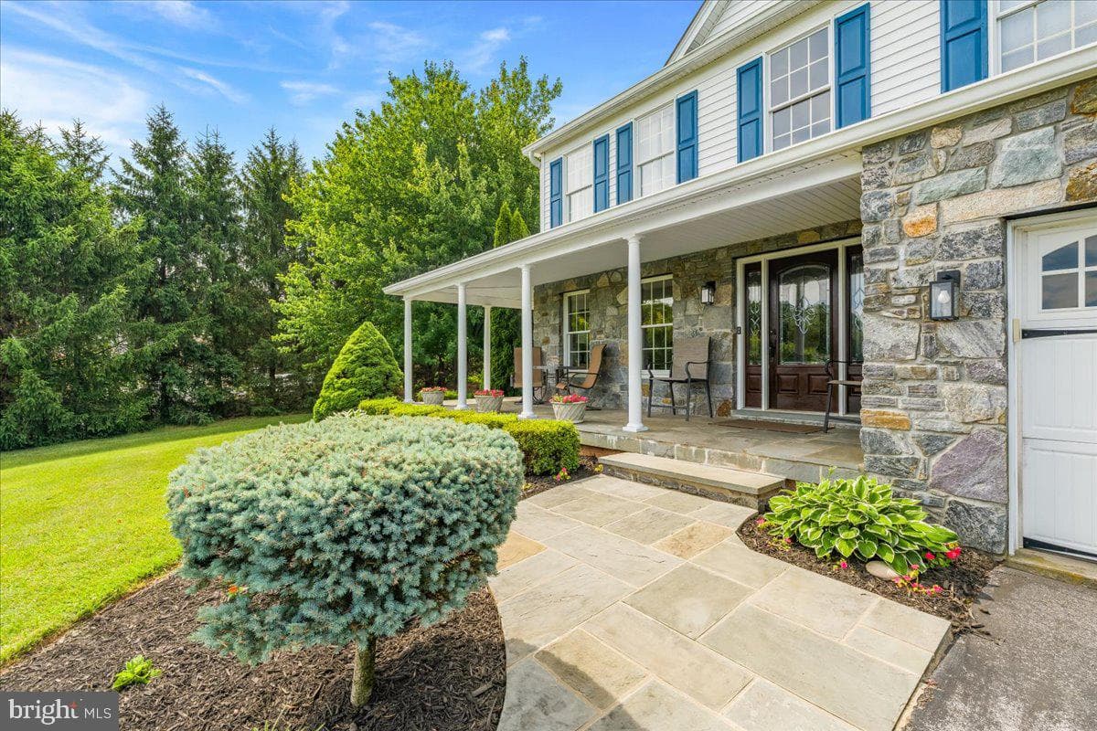 4706 Hardwood Court photo 4