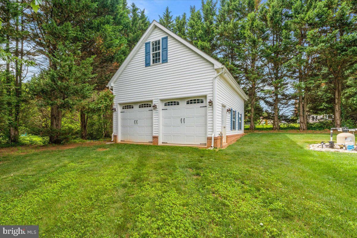 4706 Hardwood Court photo 8
