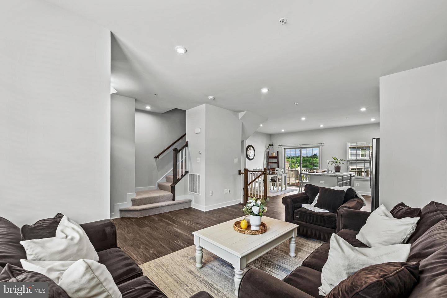 10702 Lamoka Lane photo 5