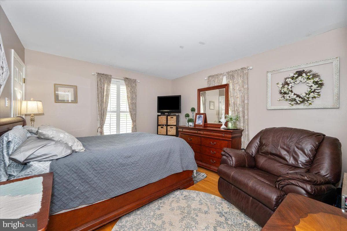 6652 Lake Front Court photo 18