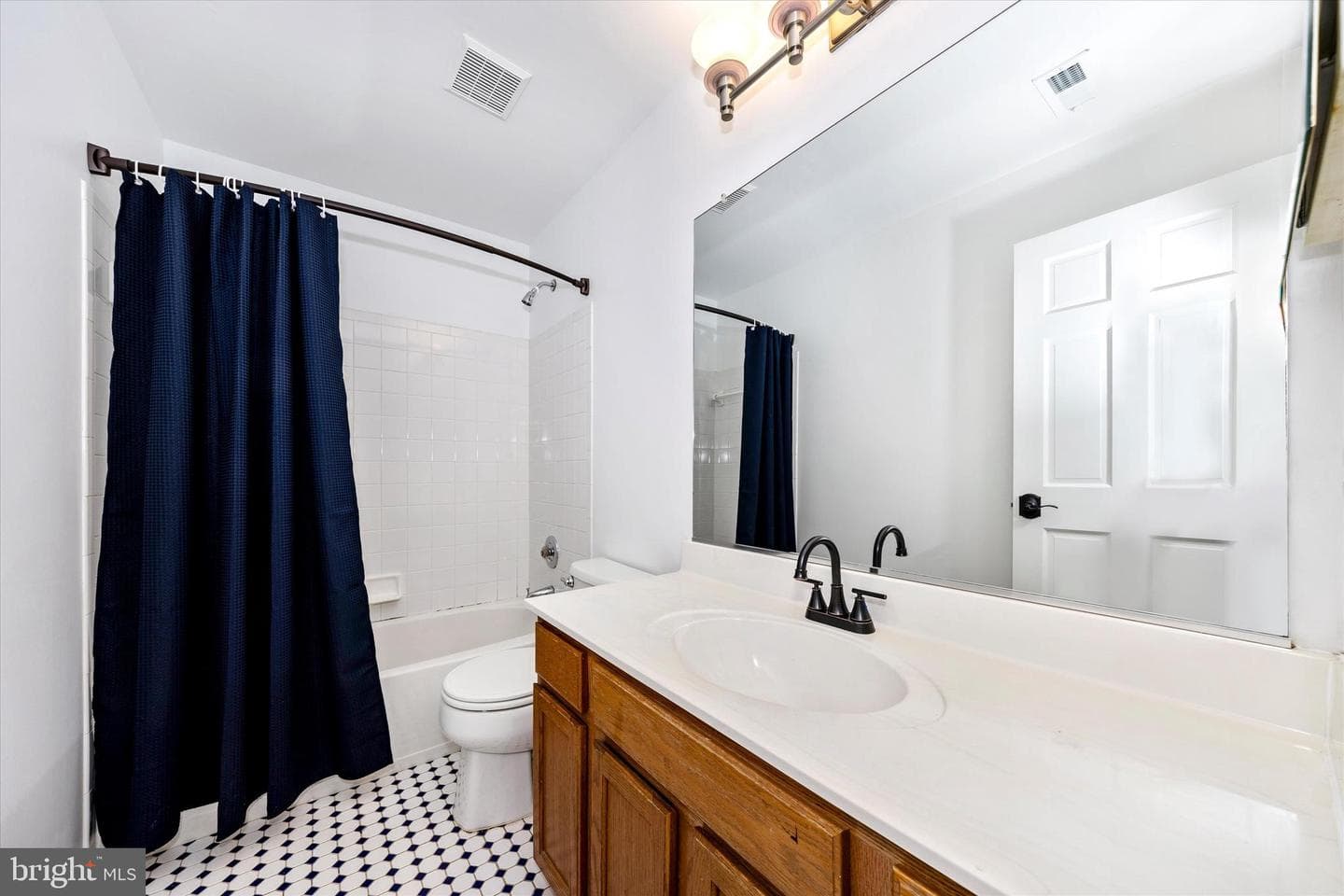 803 Apache Court photo 26