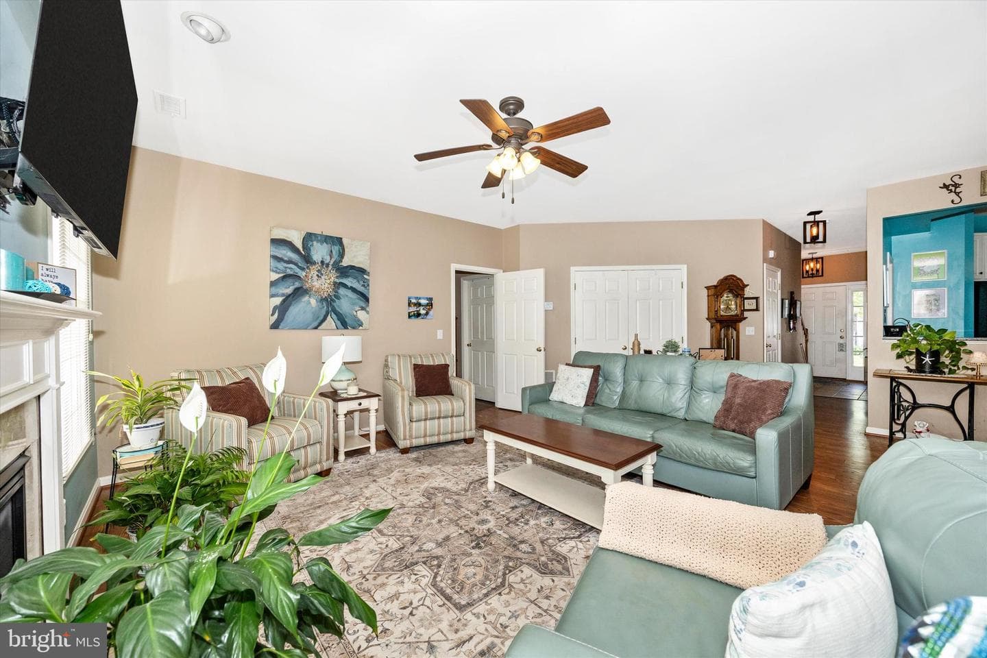 1005 Eastbourne Terrace photo 6