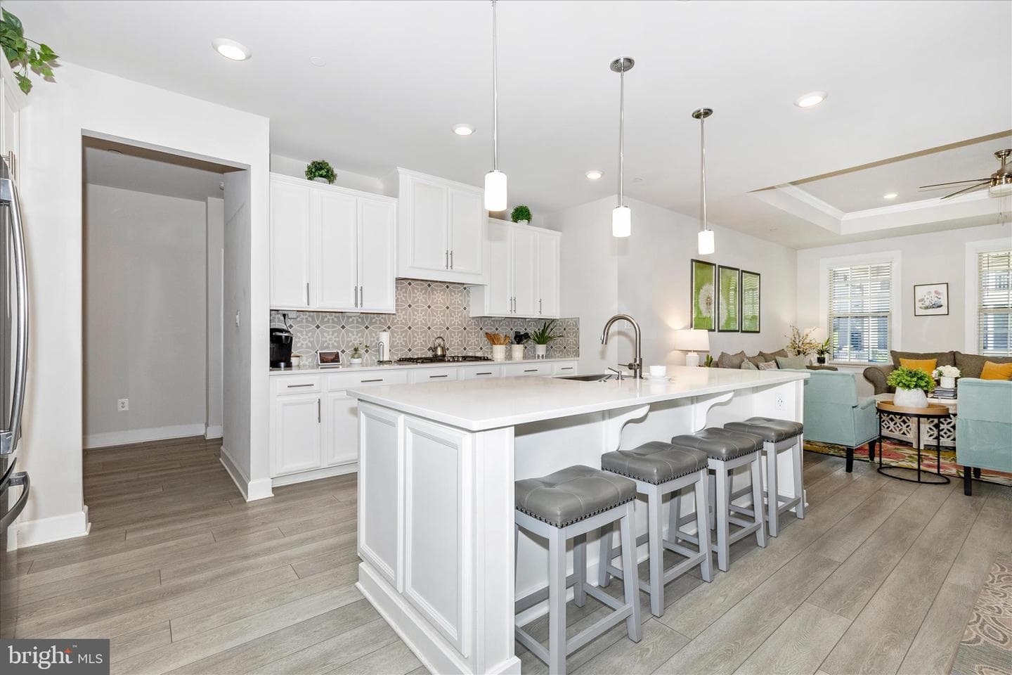 2913 Herb Garden Drive photo 4