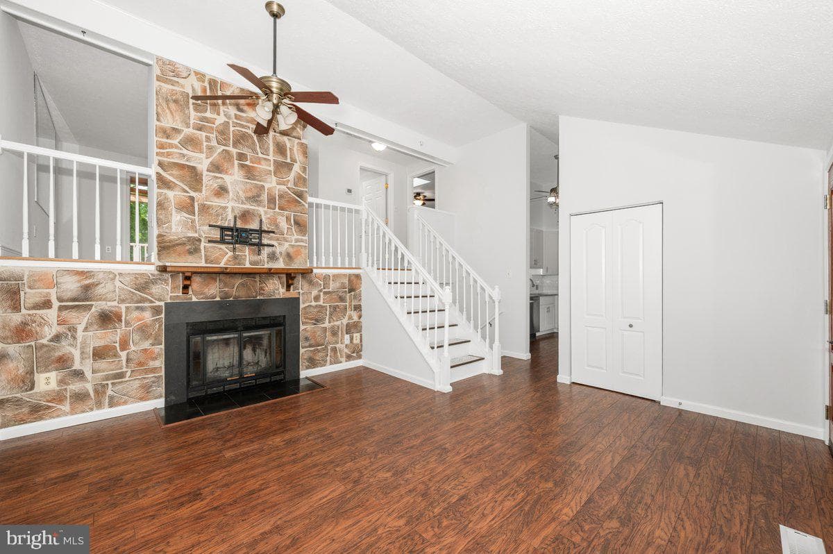 1715 Dogwood Drive photo 3