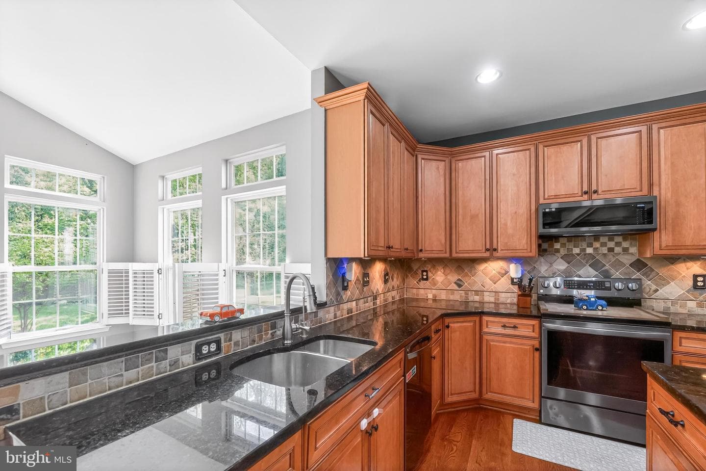 6355 Bannister Drive photo 22