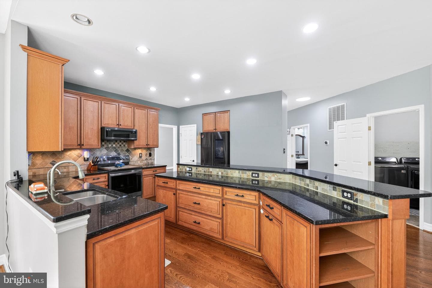 6355 Bannister Drive photo 27