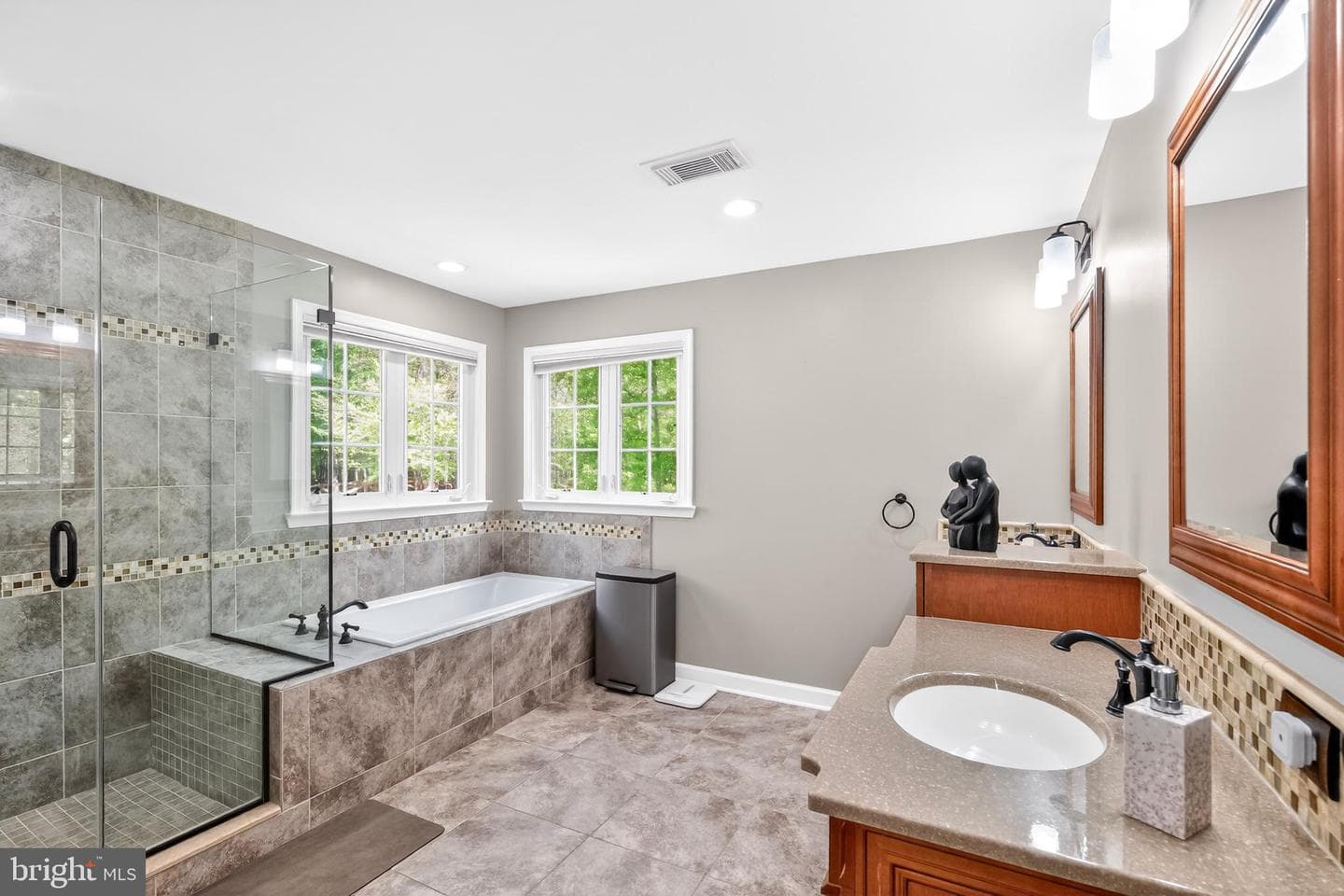 6355 Bannister Drive photo 37