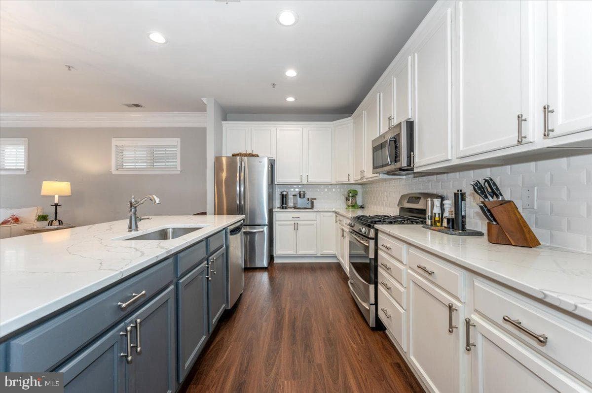 10214 Nuthatch Drive photo 15