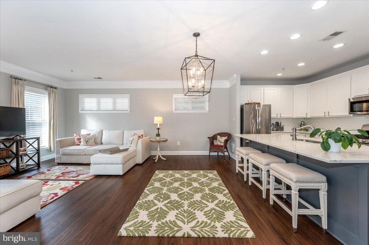 10214 Nuthatch Drive photo 18