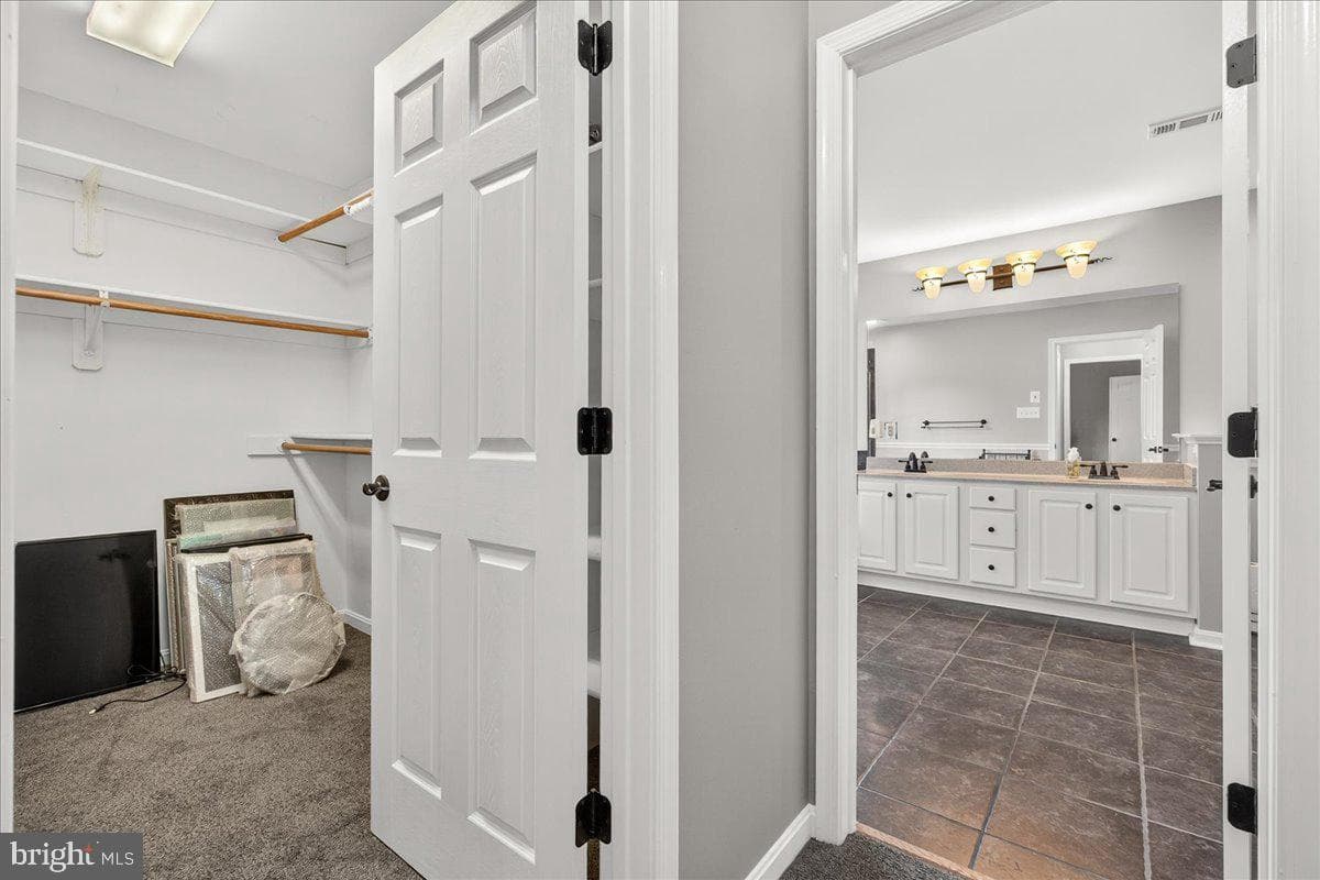 4813 Timber photo 33