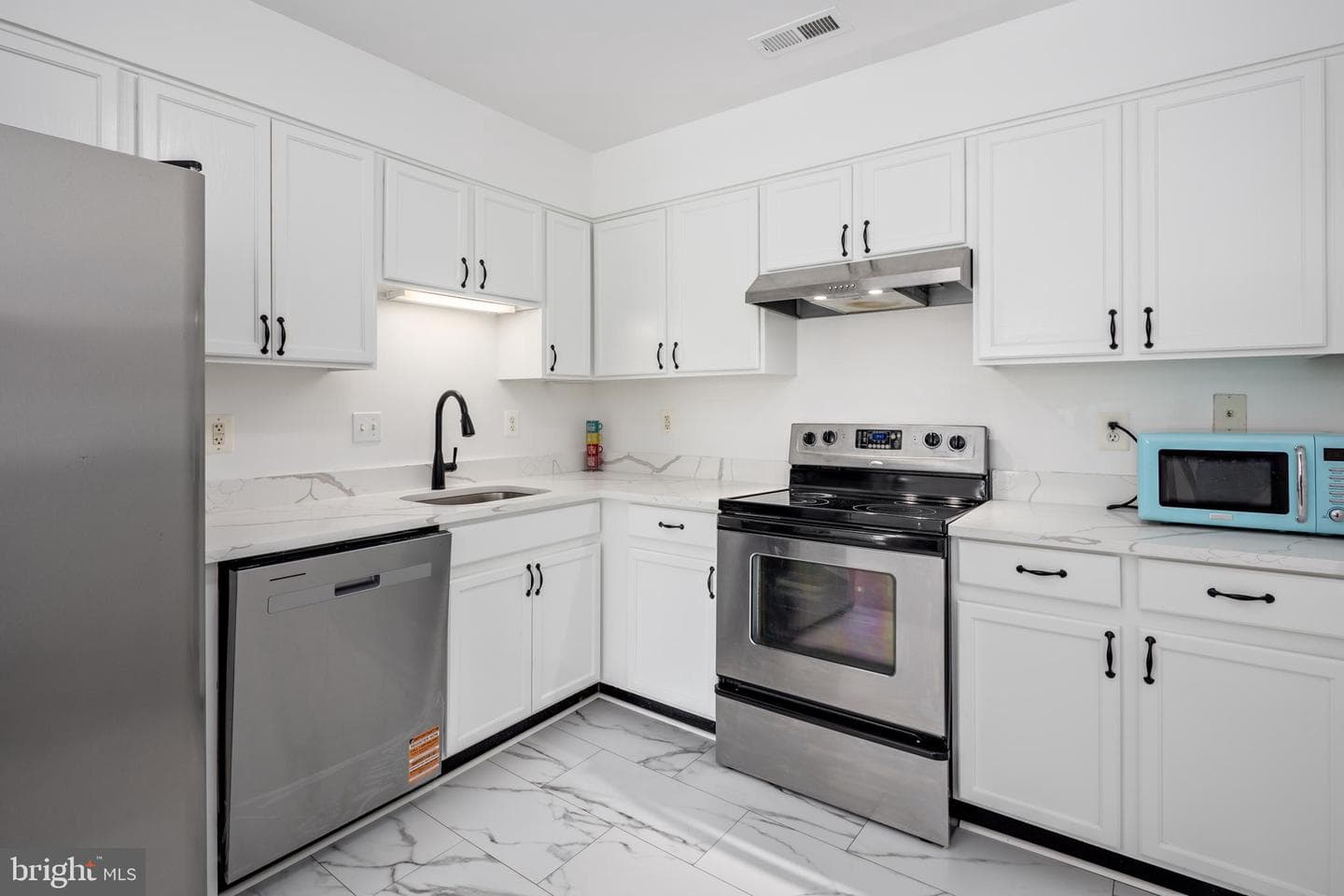 115 Whitestone Way photo 10