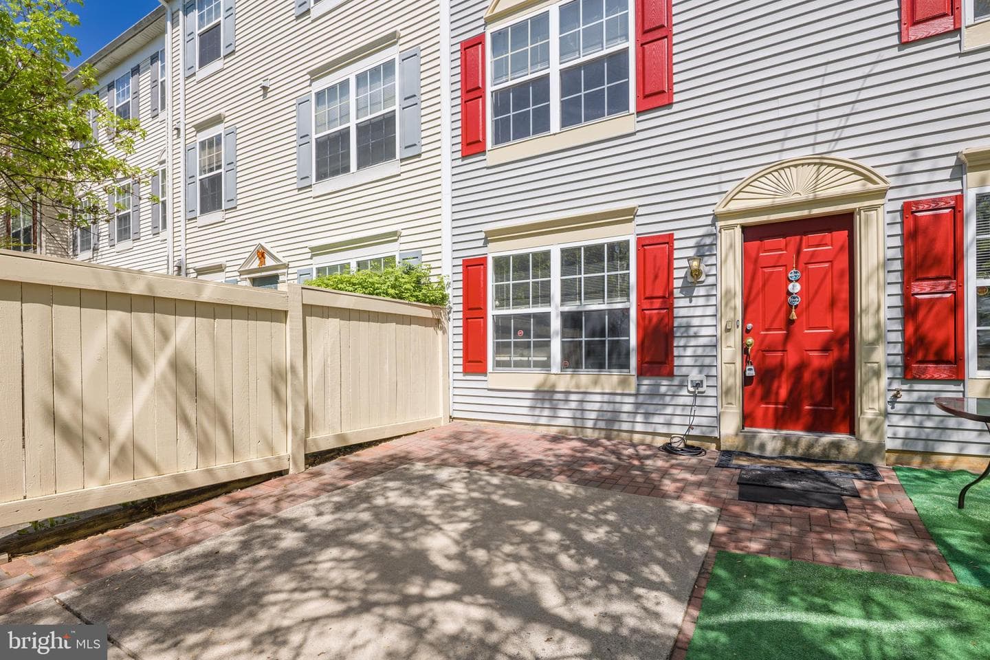 115 Whitestone Way photo 2