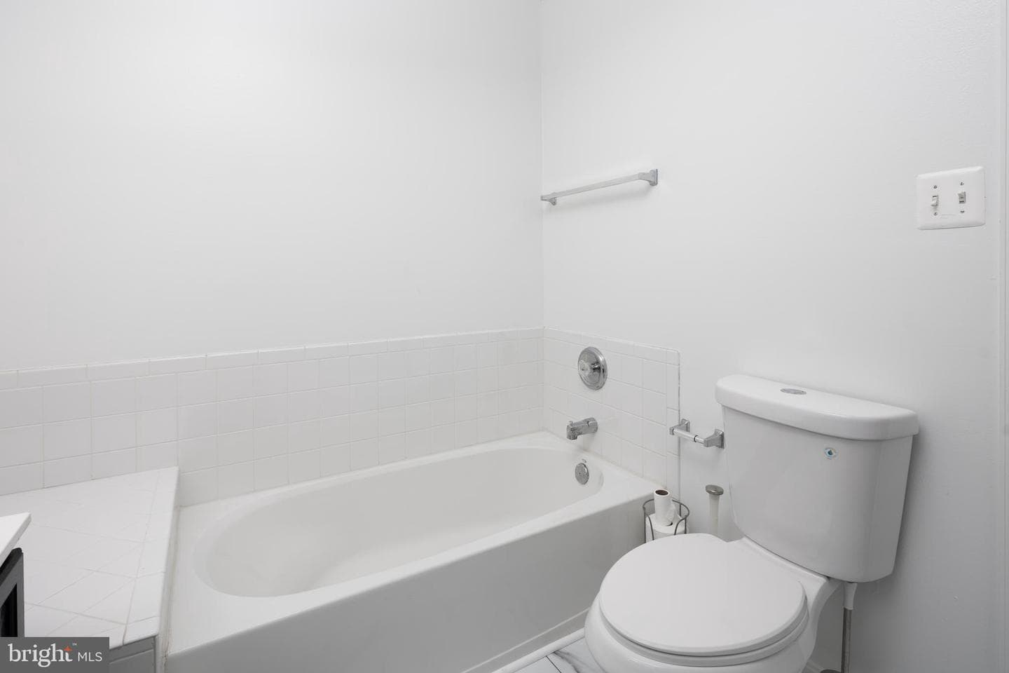115 Whitestone Way photo 27
