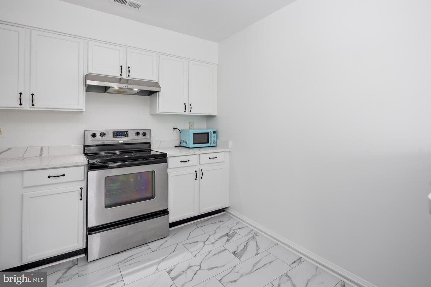 115 Whitestone Way photo 9