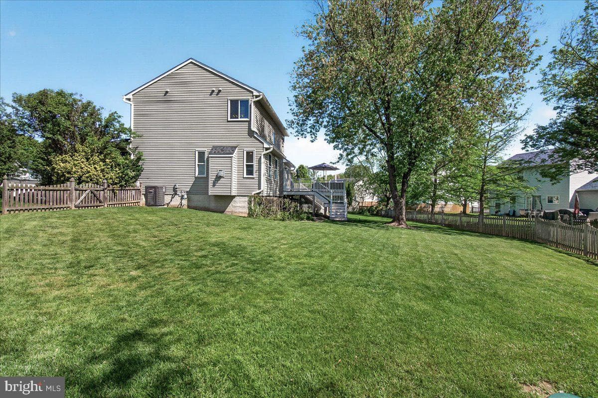 98 Pleasonton Court photo 41