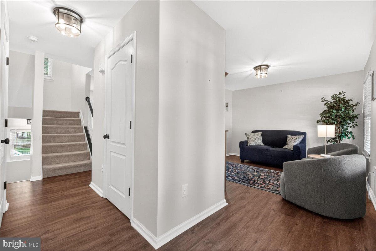 98 Pleasonton Court photo 8