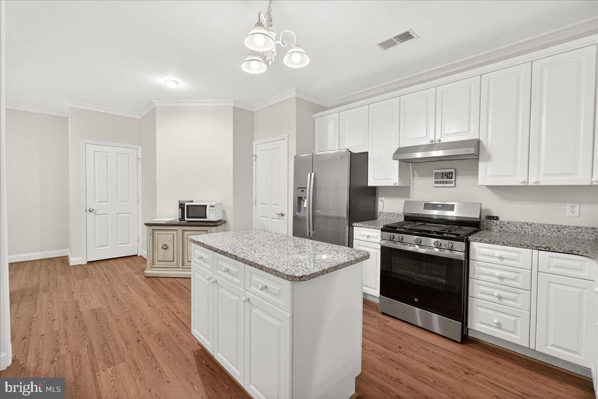 2500 Waterside Drive #103 photo 11