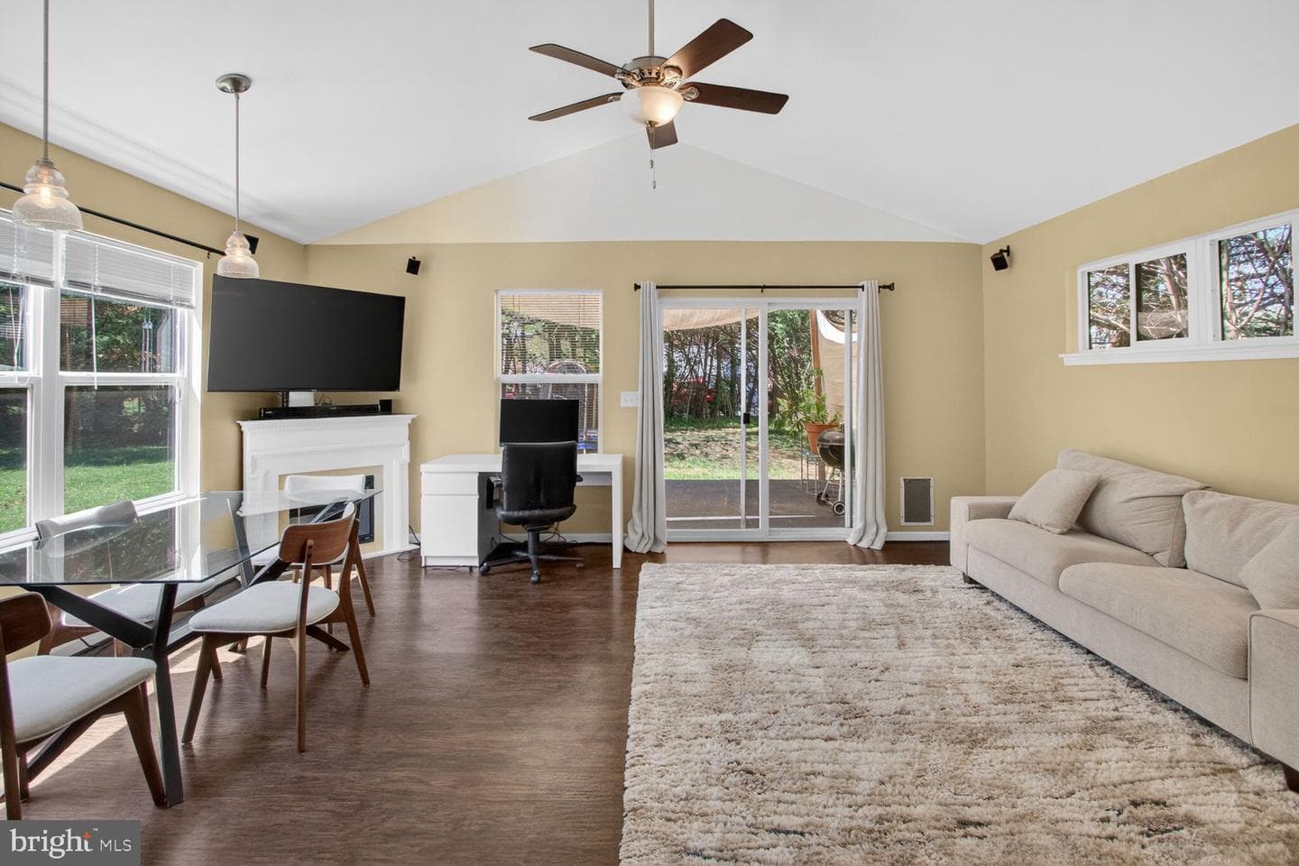 613 Charles Street photo 16