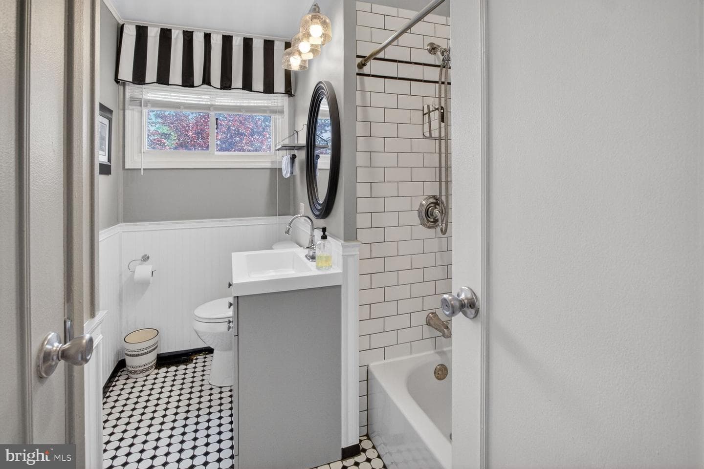 613 Charles Street photo 21