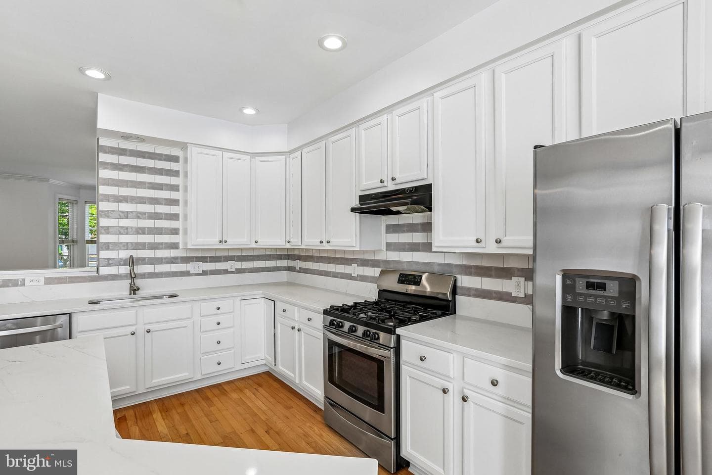 3645 Islington Street photo 16