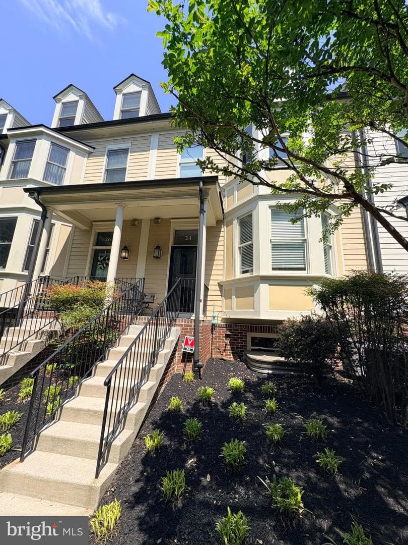 24 Maxwell Square photo 5