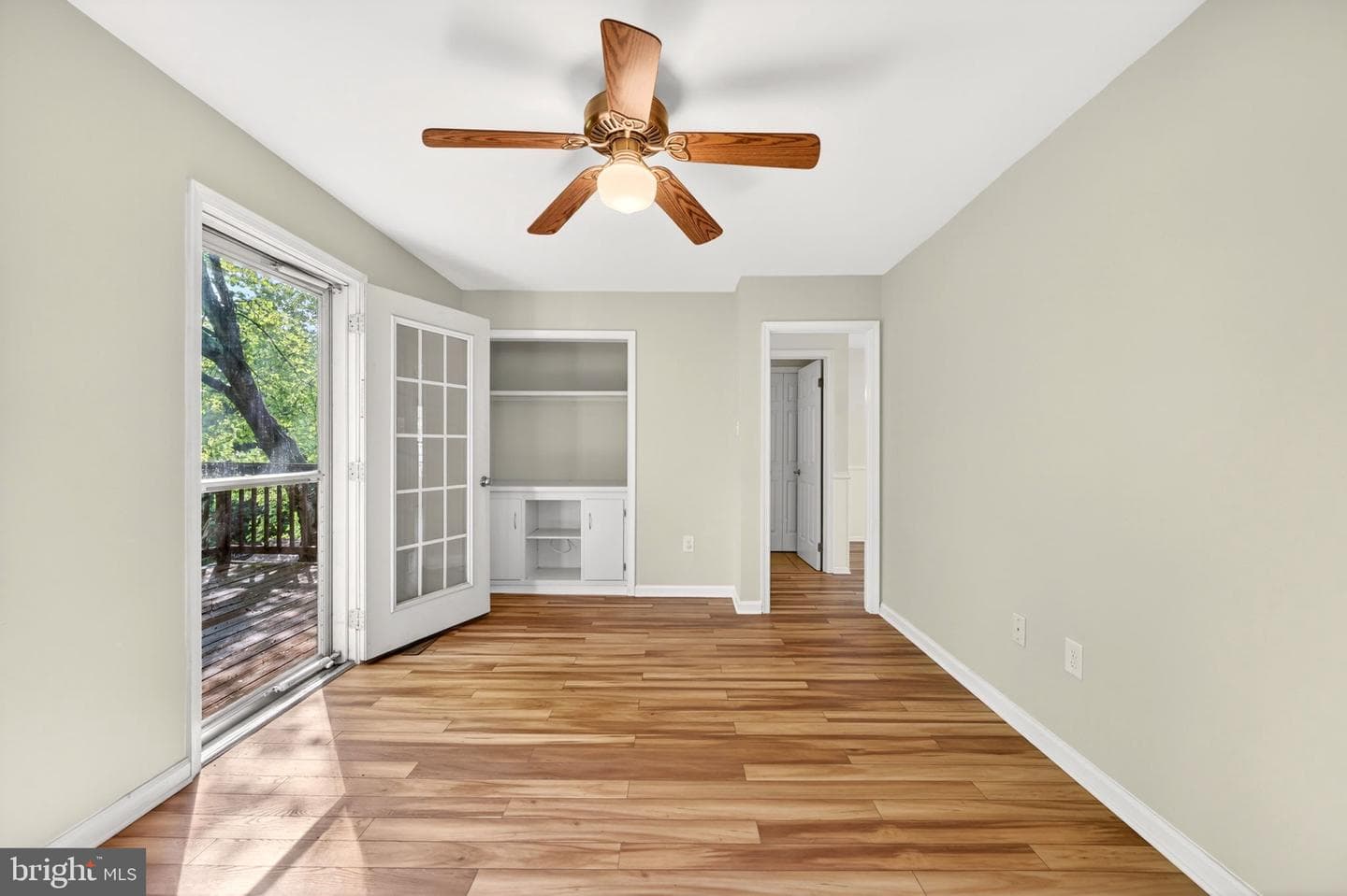 10743 Lake Edge Court photo 17