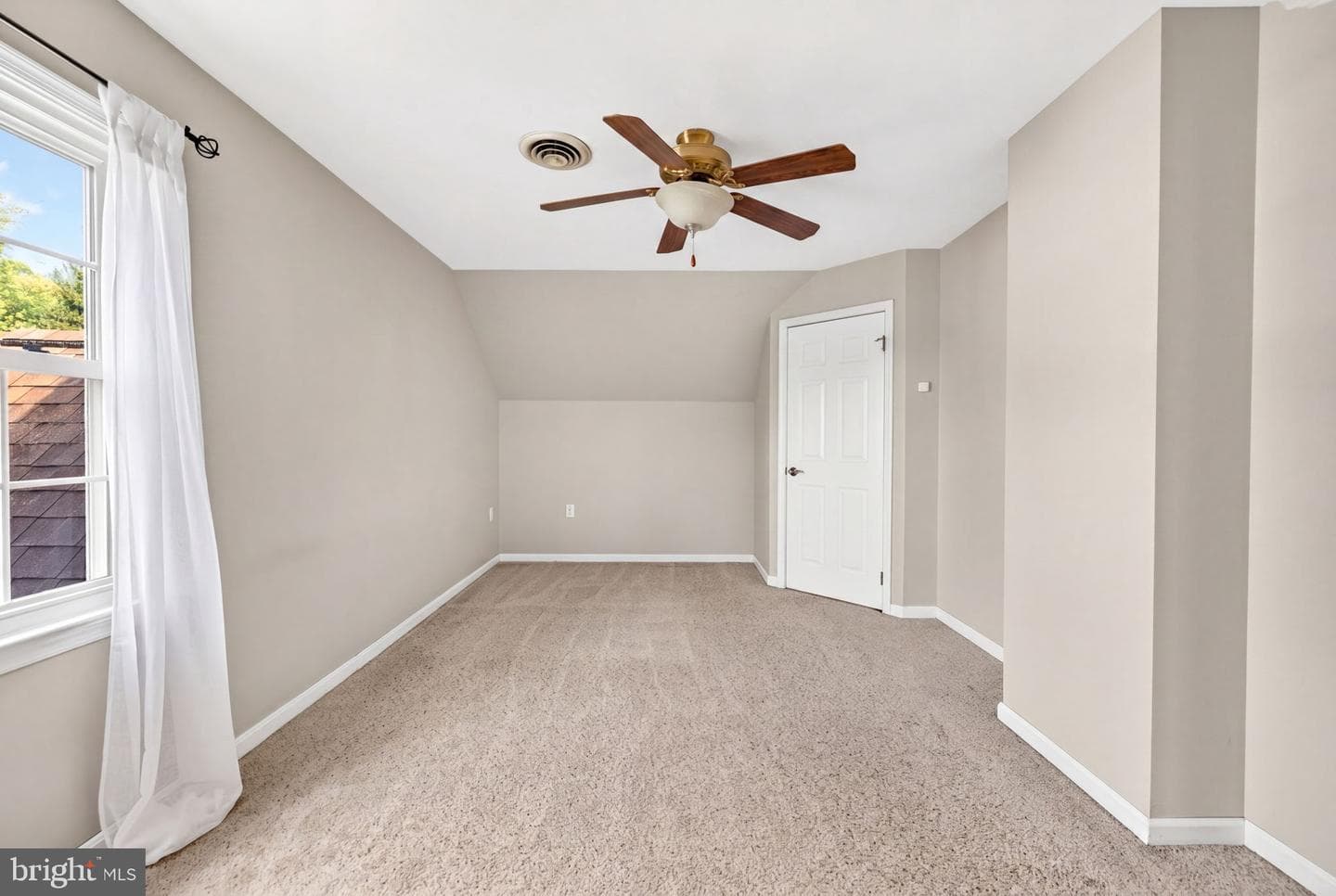10743 Lake Edge Court photo 25