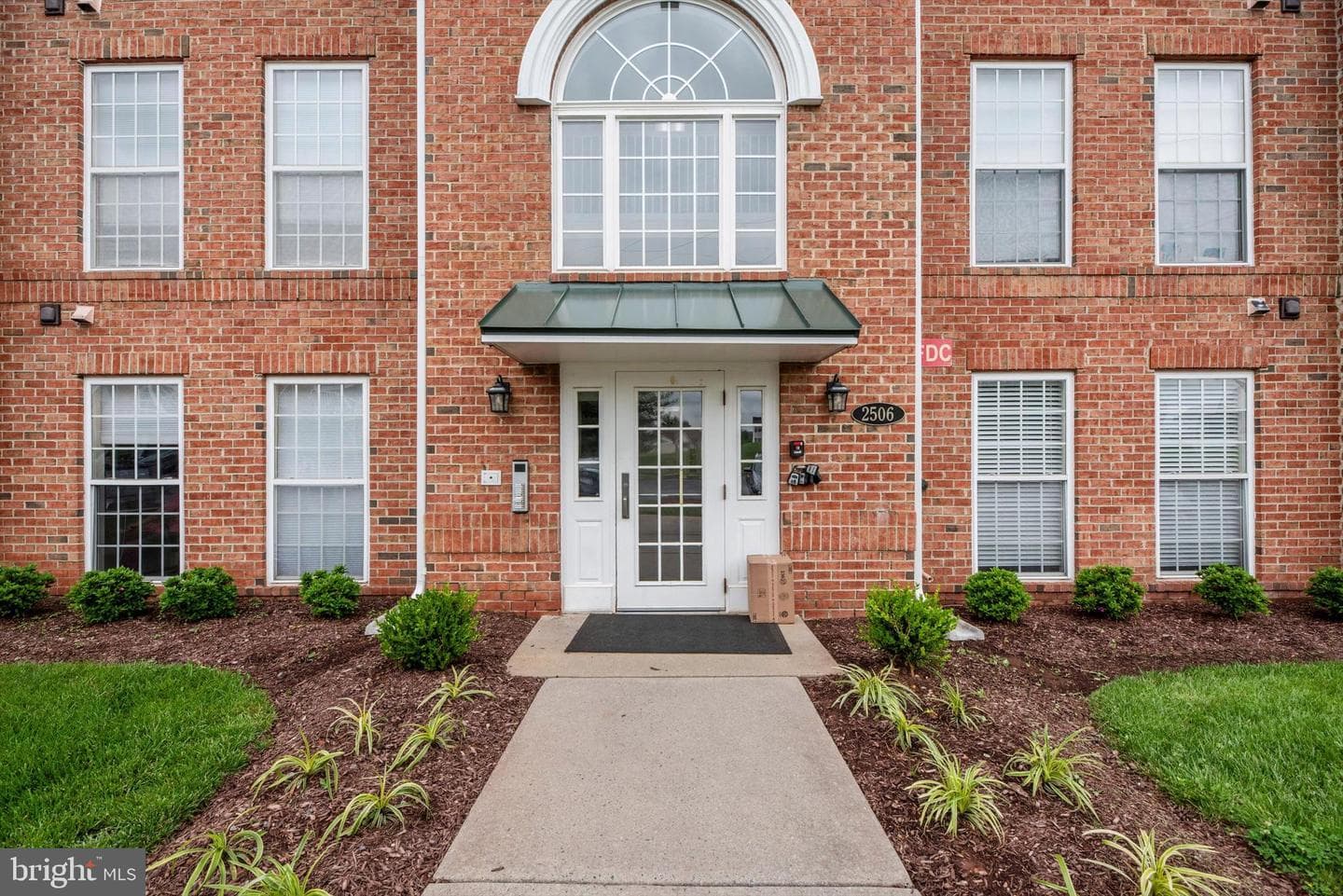 2506 Coach House Way #3b