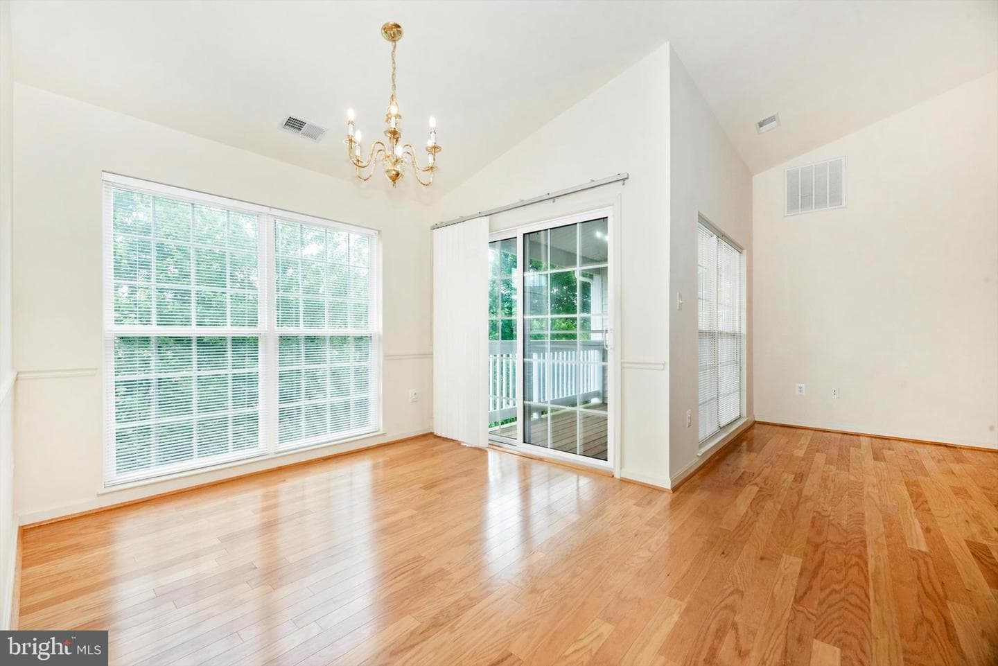 2506 Coach House Way #3b photo 9