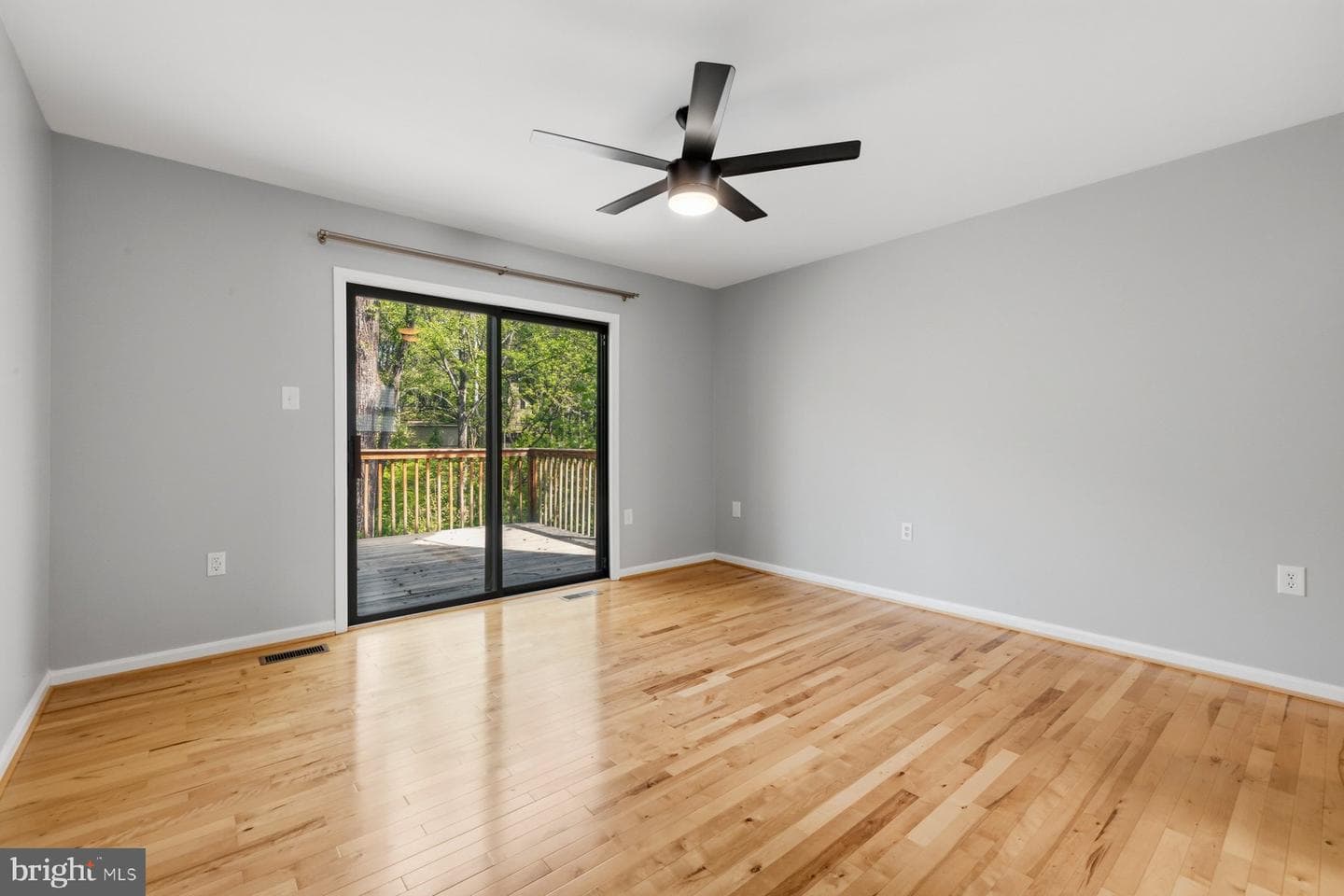 6984 Meadowpoint Terrace photo 10