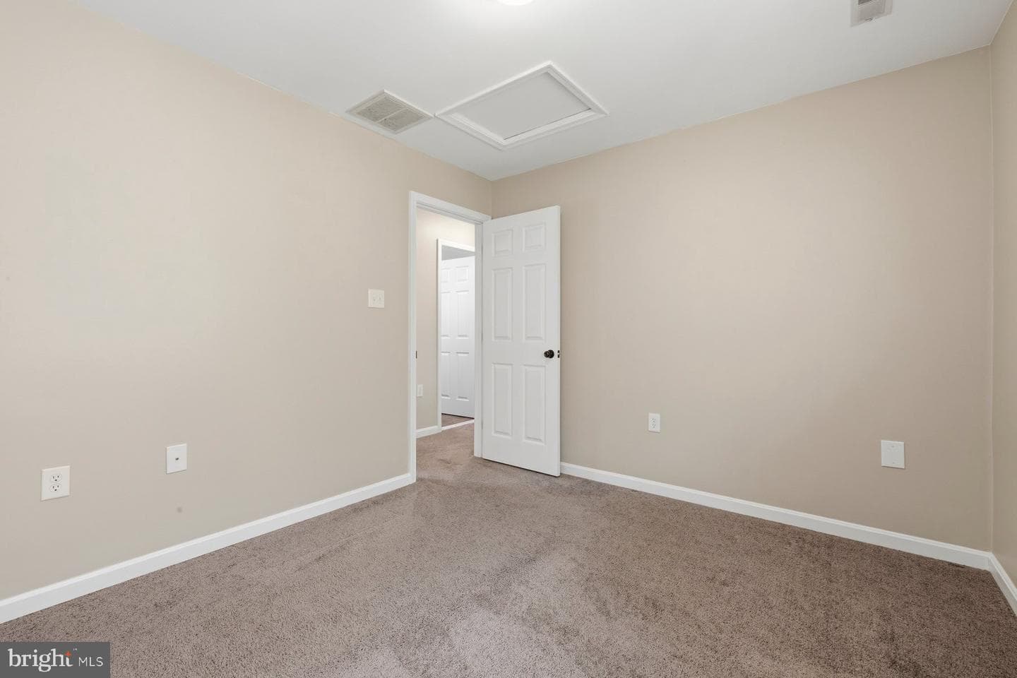 6984 Meadowpoint Terrace photo 21