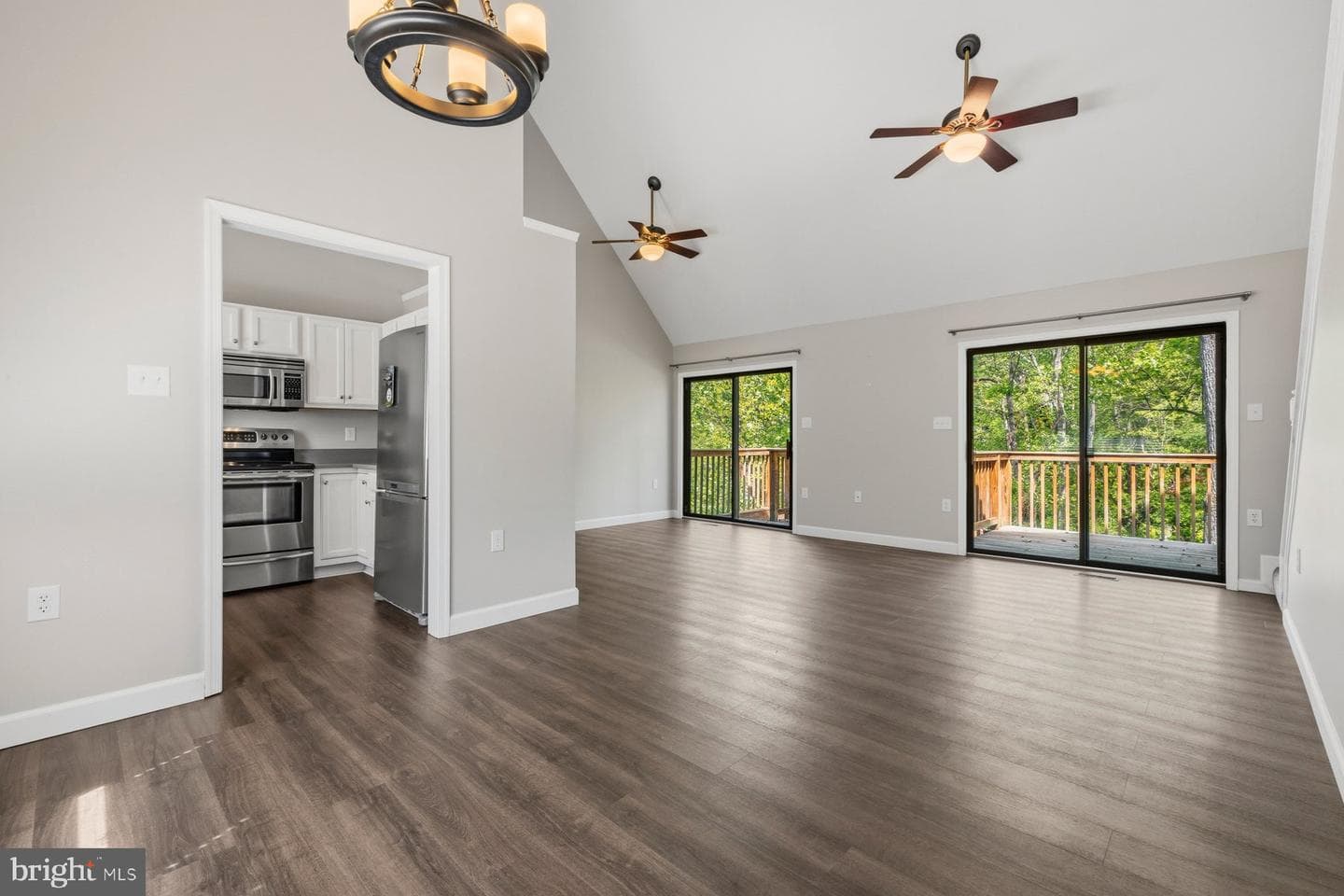 6984 Meadowpoint Terrace photo 3