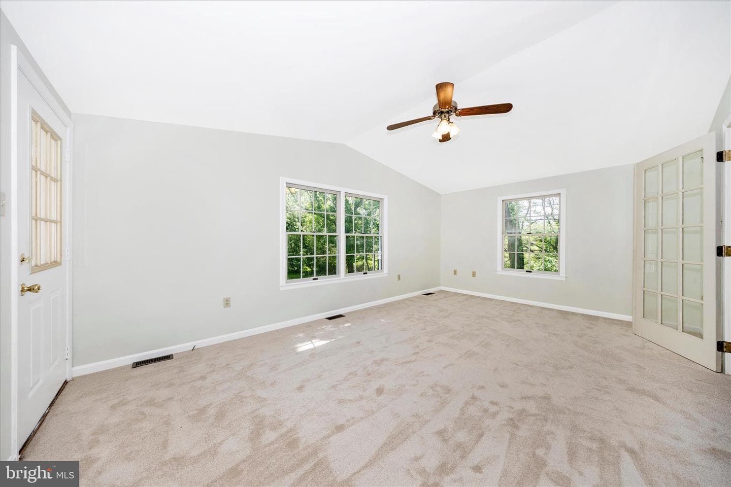 509 W Lincoln Ave photo 18
