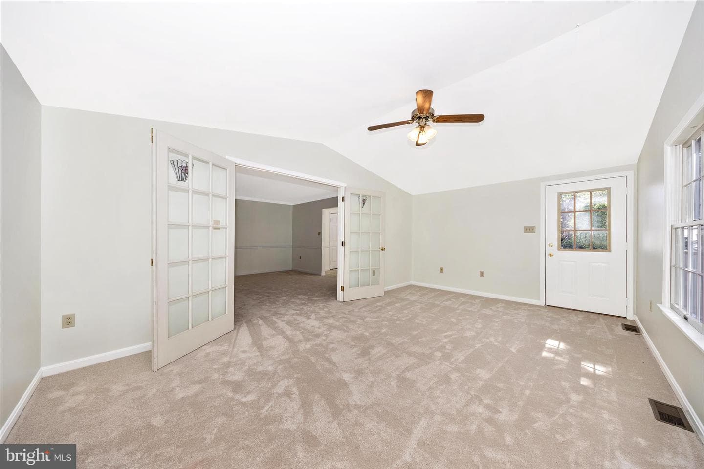 509 W Lincoln Ave photo 19