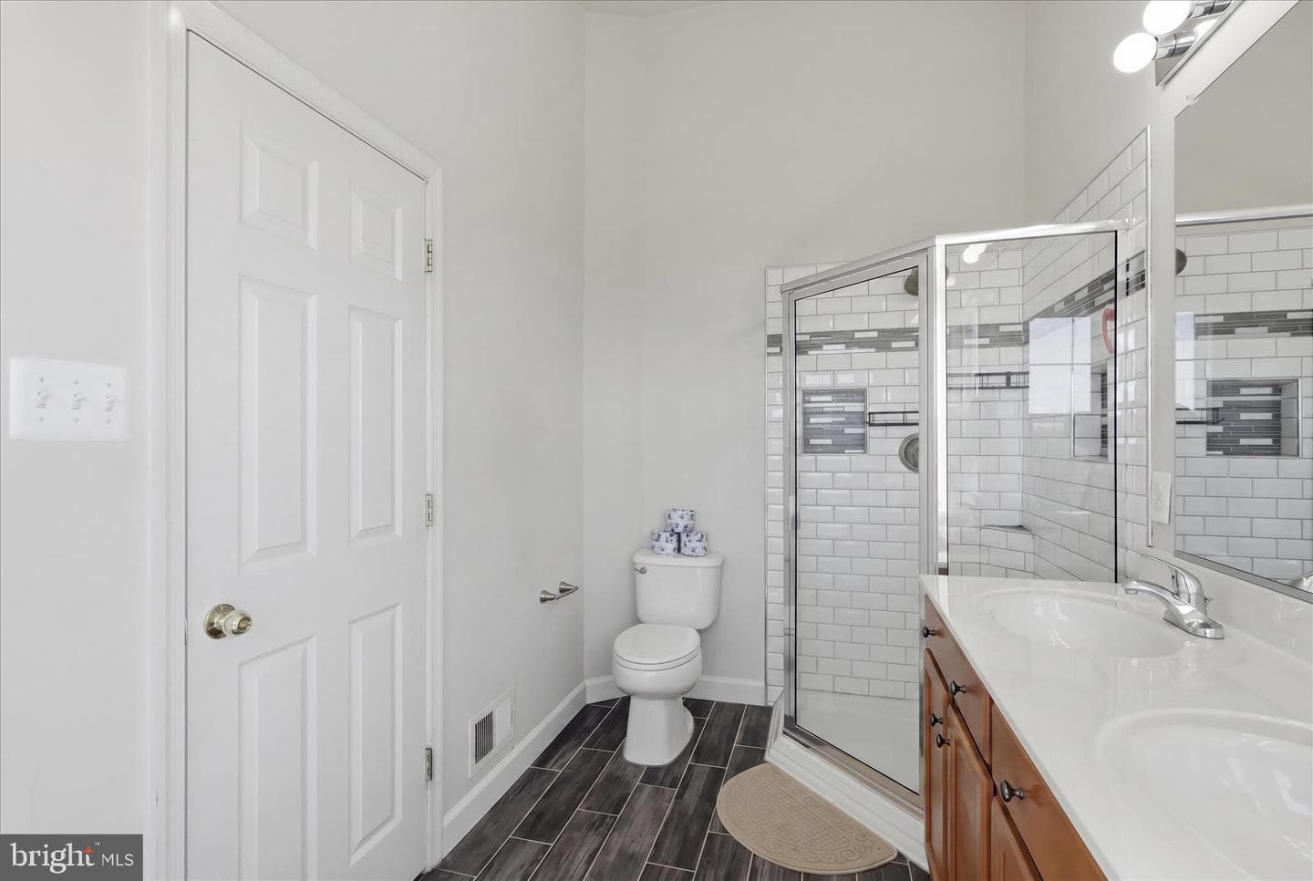 322 E Wainscot Drive photo 26