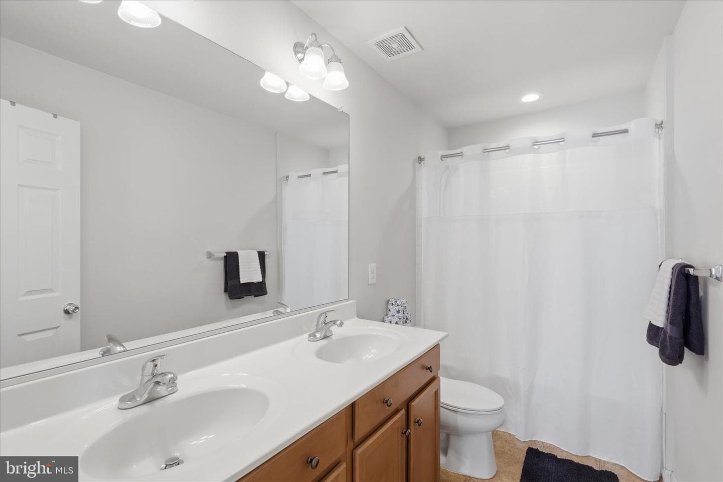 322 E Wainscot Drive photo 27