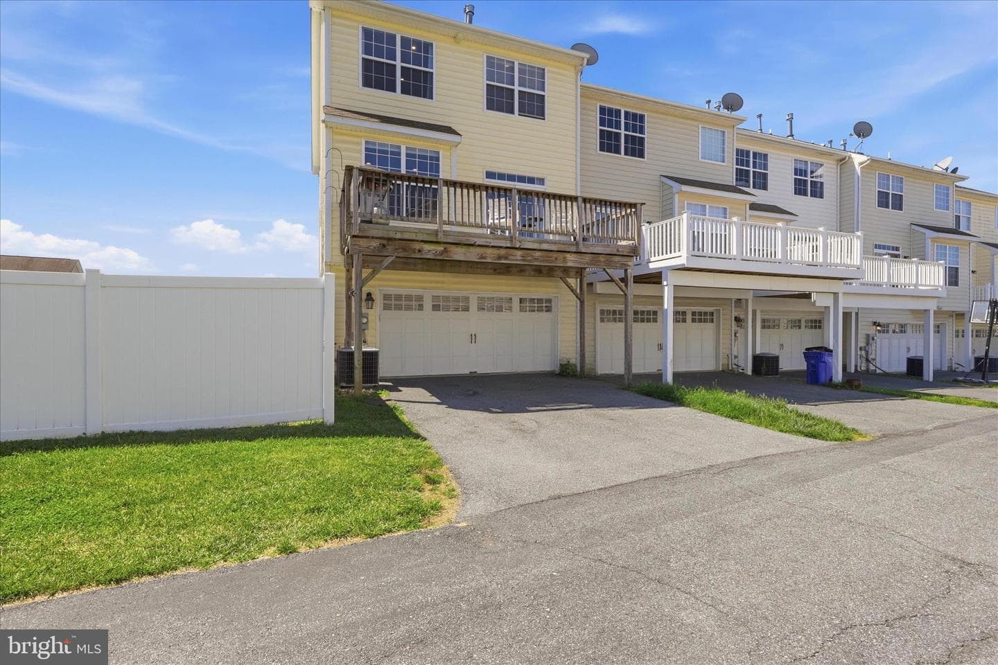 322 E Wainscot Drive photo 33