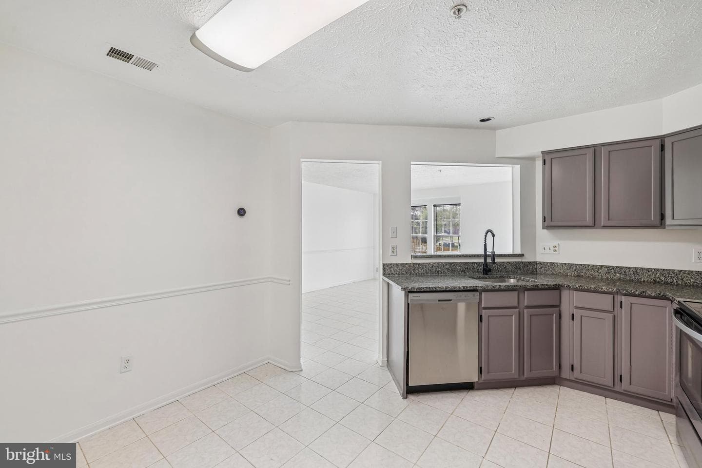 5243 Regal Court photo 14