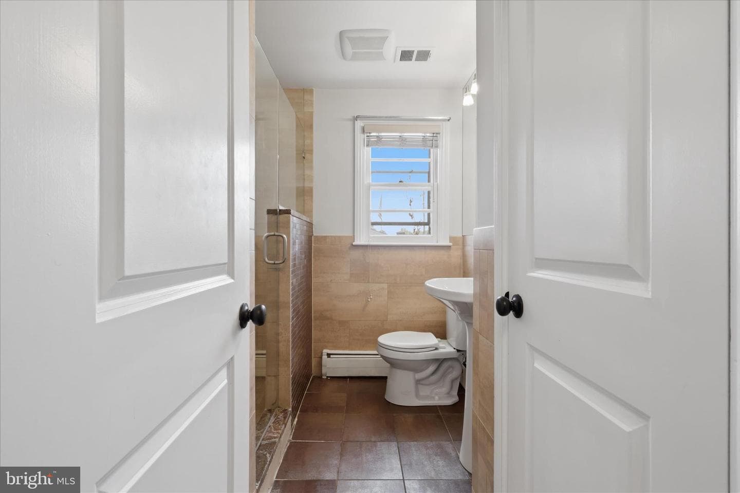 17 E Thirteenth Street photo 20