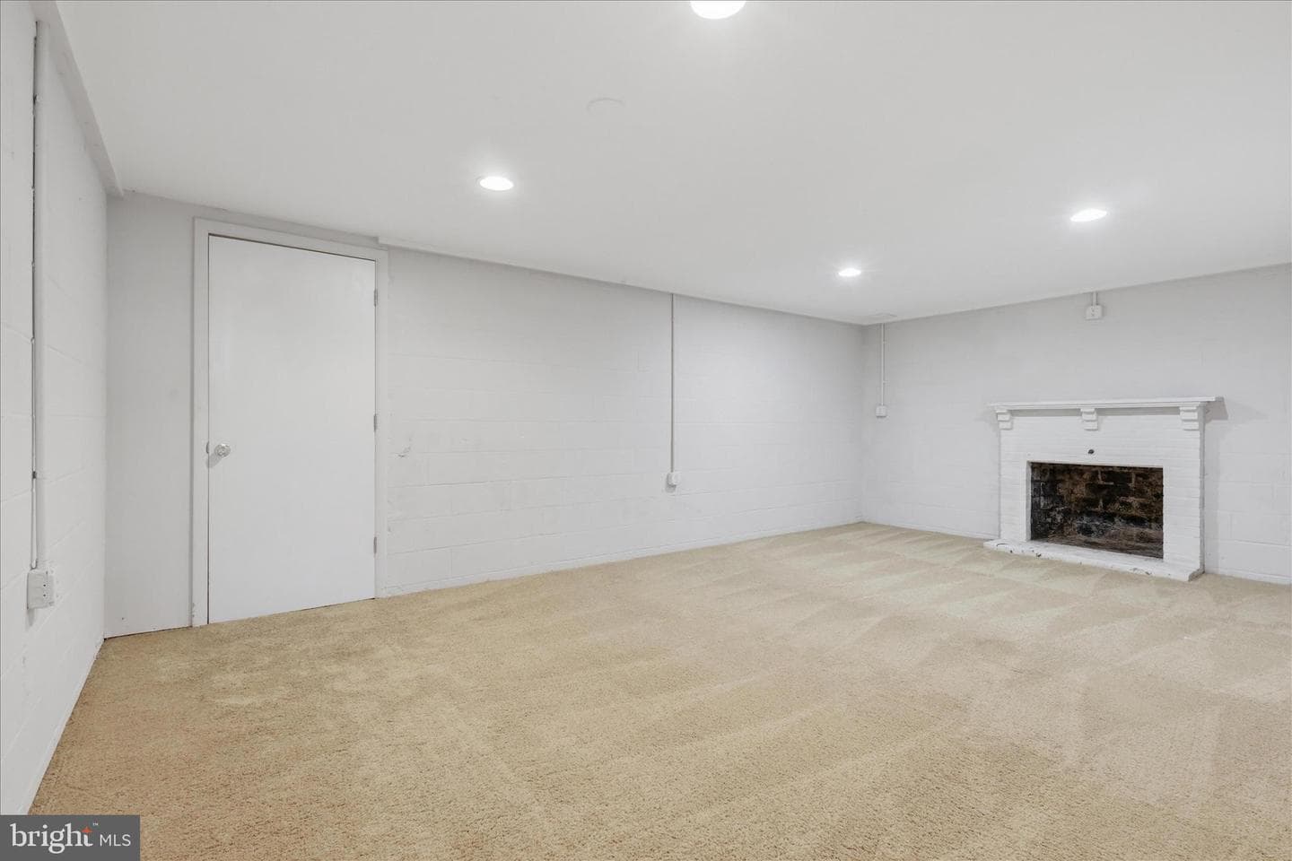 17 E Thirteenth Street photo 27