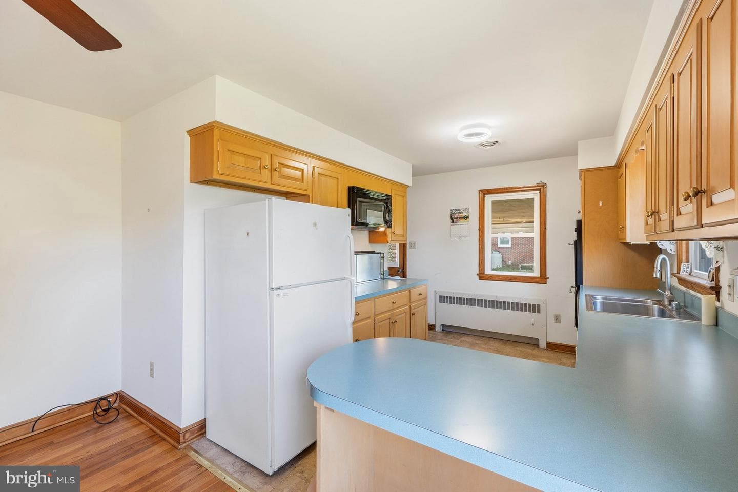 16 Linden Boulevard photo 10