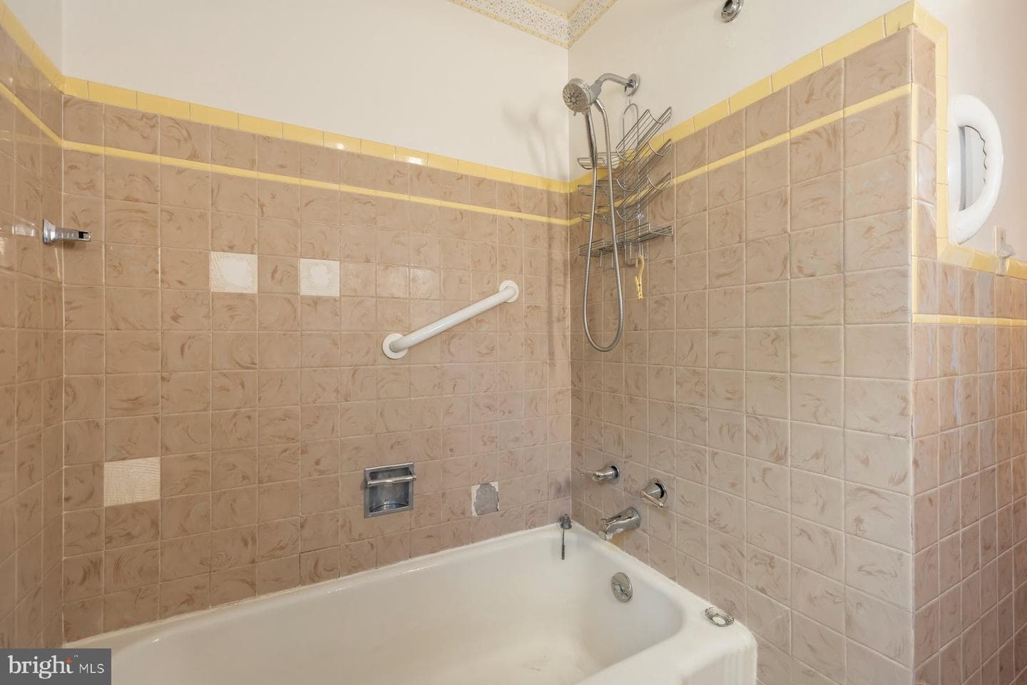 16 Linden Boulevard photo 22