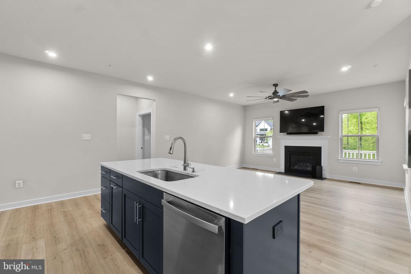 6967 Mandalong Way photo 12