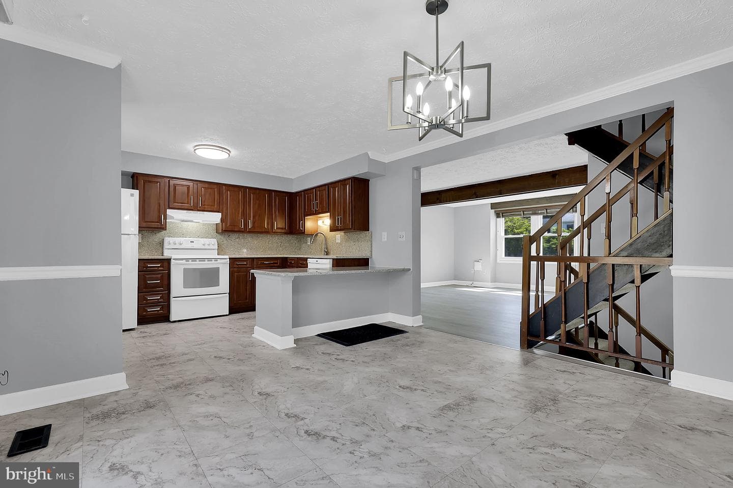 142 Fairfield Drive photo 12