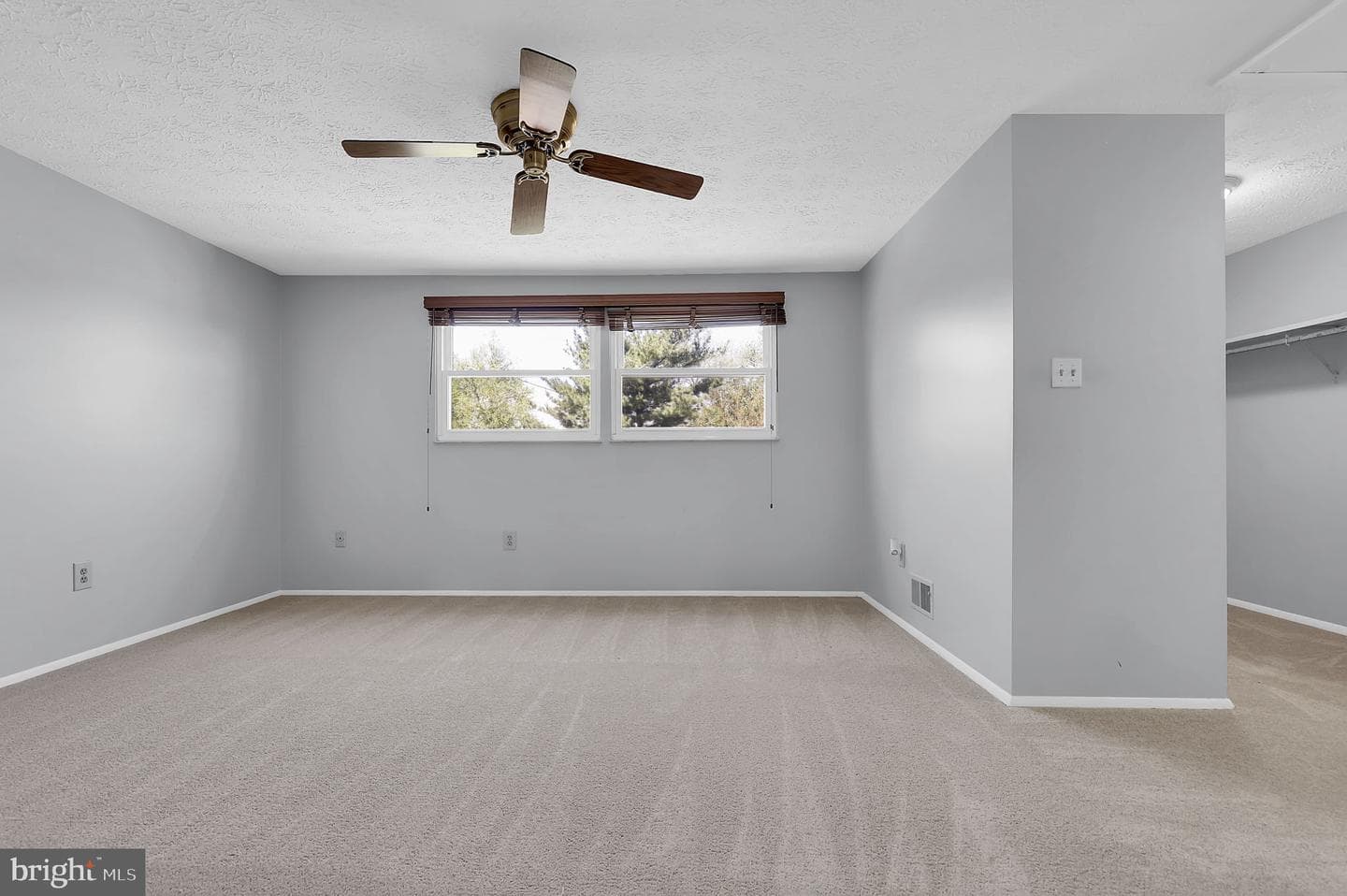 142 Fairfield Drive photo 18