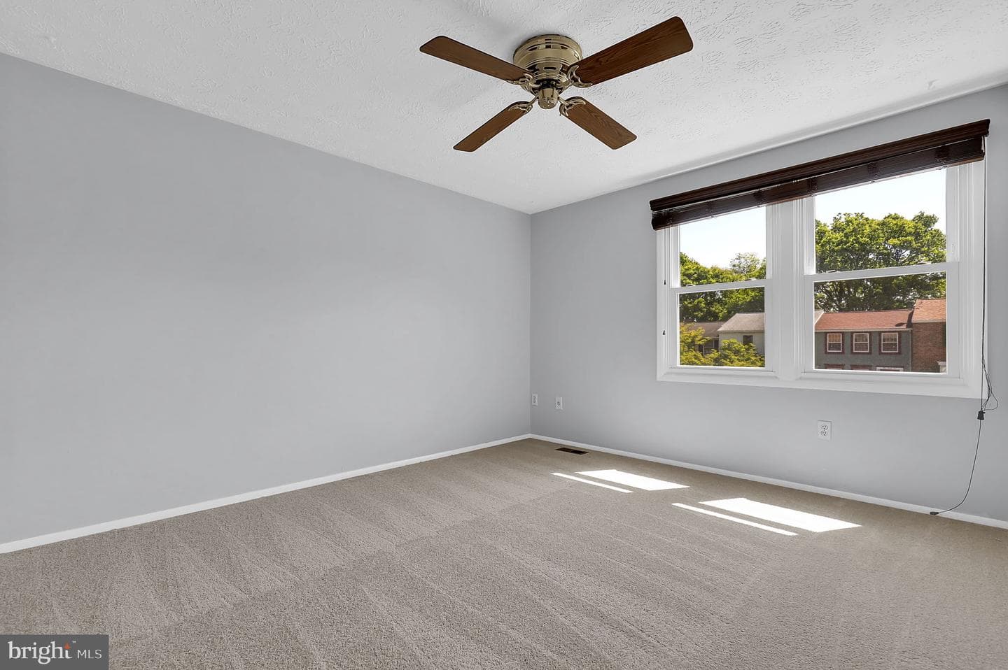 142 Fairfield Drive photo 26