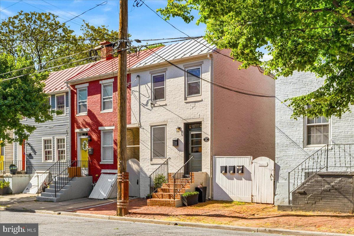37 E 5th Street